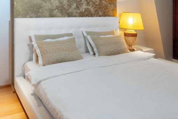 AMBER CLASSIK - A RECOVERY-HEALTHY BED LINEN (SET) WITH INNOVATIVE COMPOSITE AMBER FIBERS